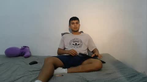 Snapshot of danielitopapii chatting on 20, 2, 2025 danielitopapii online show from 20, 2, 2025