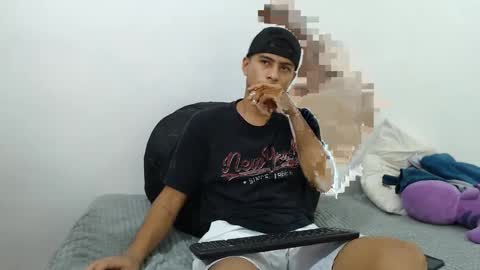 Snapshot of danielitopapii chatting on 26, 2, 2025 danielitopapii online show from 26, 2, 2025