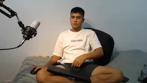 Snapshot of danielitopapii chatting on 27, 2, 2025 danielitopapii online show from 27, 2, 2025