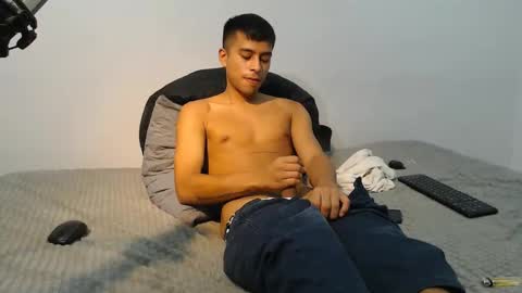 Snapshot of danielitopapii chatting on 3, 3, 2025 danielitopapii online show from 3, 3, 2025