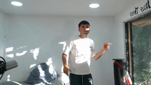 Snapshot of danielitopapii chatting on 28, 10, 2025 danielitopapii online show from 28, 10, 2025