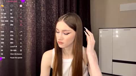 Trisha wanna play  Meow online show from 26, 2, 2026