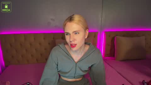 Snapshot of danielpaige_ chatting on 25, 12, 2024 GABRIEL online show from 25, 12, 2024