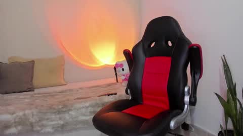 Daniela  online show from 4, 11, 2025