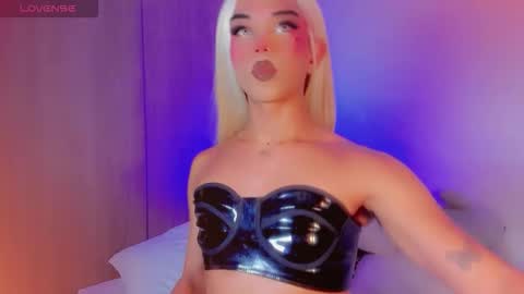 DANNI LEE online show from 13, 3, 2026