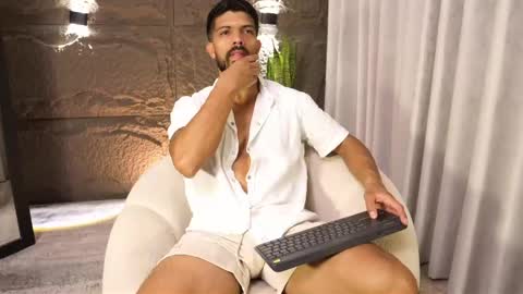 Dann saenz online show from 25, 4, 2026