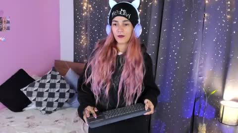 Dannacastle online show from 23, 2, 2025