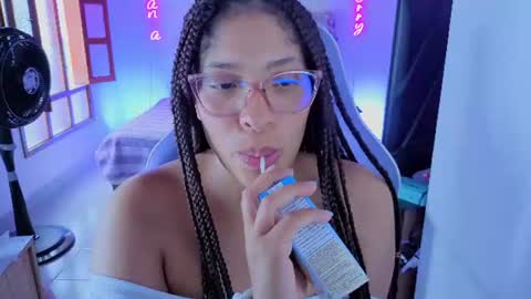 Snapshot of danna_berry chatting on 28, 7, 2026 DannaBerry online show from 28, 7, 2026