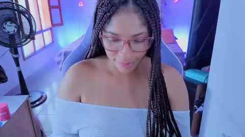 Snapshot of danna_berry chatting on 28, 7, 2026 DannaBerry online show from 28, 7, 2026