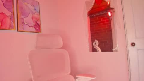 Danna Lovs online show from 28, 2, 2025