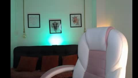 Snapshot of danna_rouse_ chatting on 27, 7, 2026 Danna online show from 27, 7, 2026
