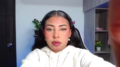 Danna online show from 17, 10, 2025