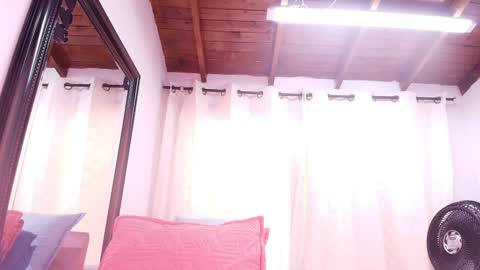 Danna Berlin  online show from 23, 1, 2025