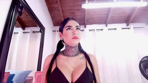 Danna Berlin  online show from 4, 2, 2025