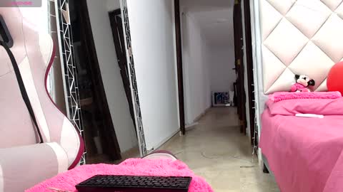 Snapshot of dannadoll69 chatting on 4, 2, 2025 Dannamunoz130 online show from 4, 2, 2025