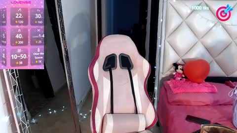 Snapshot of dannadoll69 chatting on 8, 2, 2025 Dannamunoz130 online show from 8, 2, 2025