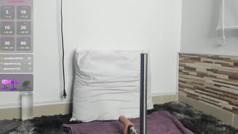 Snapshot of dannadom chatting on 3, 12, 2024 Danna online show from 3, 12, 2024