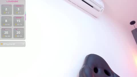 Danna online show from 10, 11, 2025