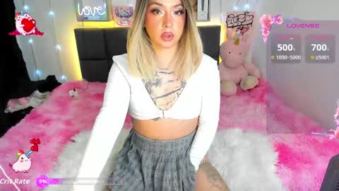 dannia_13 online show from 19, 11, 2025