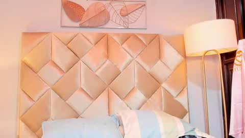 Snapshot of danniakross chatting on 1, 10, 2025 danniakross online show from 1, 10, 2025