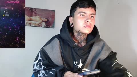 Snapshot of dannteftm chatting on 5, 1, 2025 DANNTE online show from 5, 1, 2025