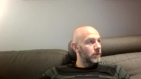 Snapshot of danny81boy chatting on 18, 10, 2025 danny81boy online show from 18, 10, 2025