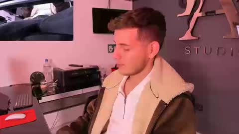 danny_and_lara online show from 20, 9, 2025