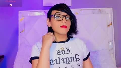 Snapshot of dannyhot__ chatting on 4, 6, 2026 Danny online show from 4, 6, 2026