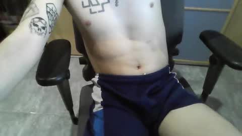 Snapshot of dannylbnz chatting on 21, 12, 2025 Danny L. online show from 21, 12, 2025