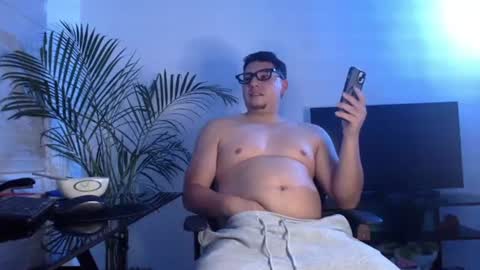Snapshot of dante_xo chatting on 24, 6, 2026 A L E J A N D R O online show from 24, 6, 2026