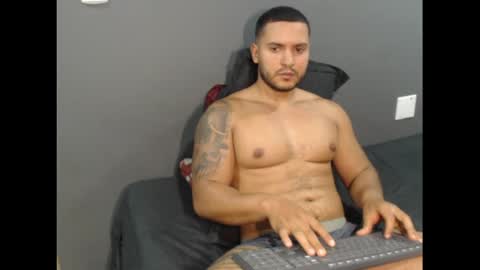 Snapshot of dantebrown1 chatting on 23, 6, 2026 dantebrown1 online show from 23, 6, 2026