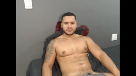 Snapshot of dantebrown1 chatting on 25, 6, 2026 dantebrown1 online show from 25, 6, 2026