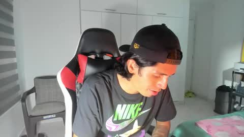 Snapshot of dantedecentralized chatting on 19, 10, 2025 X Dante7373574 online show from 19, 10, 2025