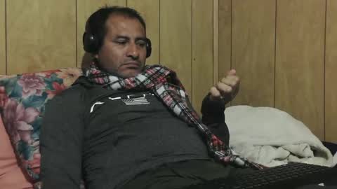 Snapshot of dantehot82 chatting on 19, 12, 2024 dantehot82 online show from 19, 12, 2024