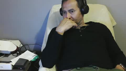 Snapshot of dantehot82 chatting on 5, 1, 2025 dantehot82 online show from 5, 1, 2025