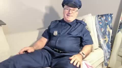 Mark online show from 1, 11, 2025