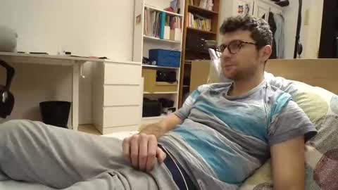 Snapshot of dantheman233 chatting on 19, 11, 2025 Daniel online show from 19, 11, 2025