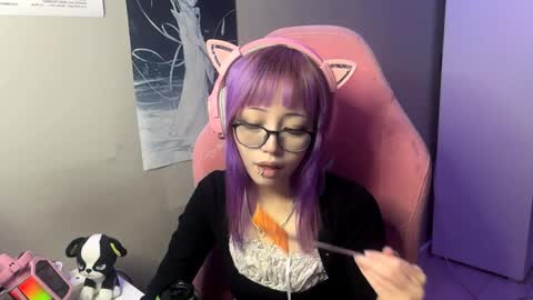danyelleeyermann online show from 7, 4, 2026