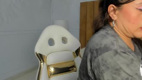 Daphne online show from 25, 1, 2025