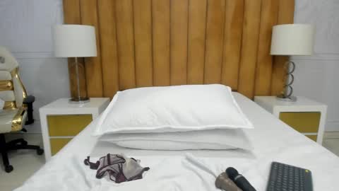 Daphne online show from 6, 2, 2025