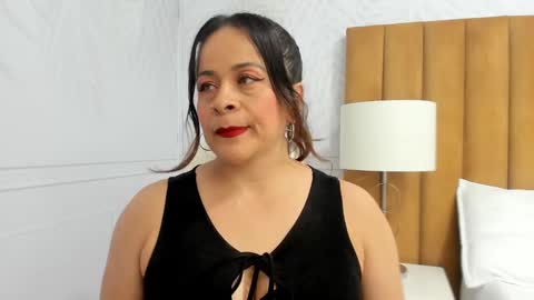 Daphne online show from 14, 2, 2025