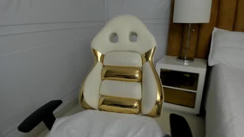 Daphne online show from 19, 2, 2025