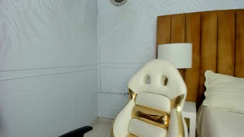 Daphne online show from 26, 2, 2025