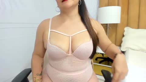 Daphne online show from 1, 3, 2025