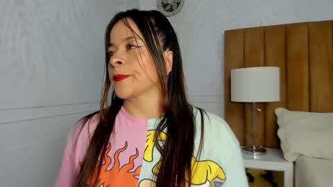 Daphne online show from 2, 3, 2025