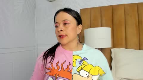 Daphne online show from 6, 3, 2025