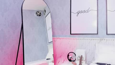 Daphne online show from 10, 9, 2025