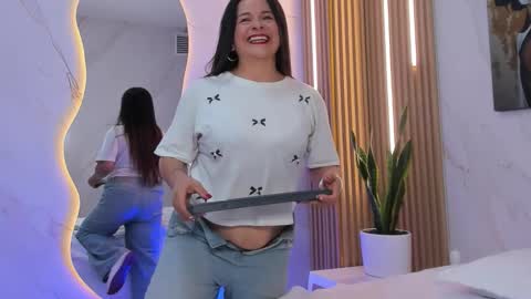 Daphne online show from 2, 10, 2025