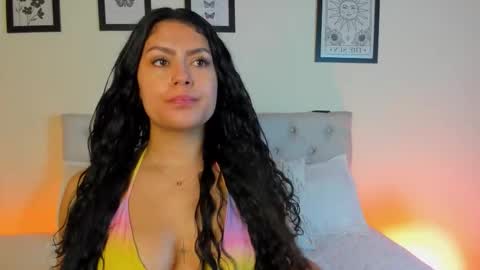 Antonella Mora online show from 5, 12, 2025