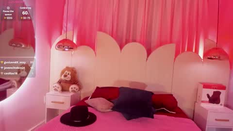 Daphne online show from 19, 2, 2025